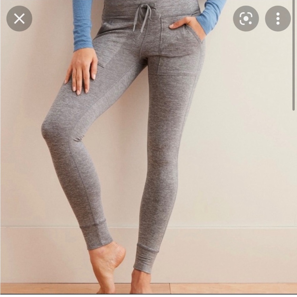 Size Medium Aerie Chill Play Move Gray Joggers EUC